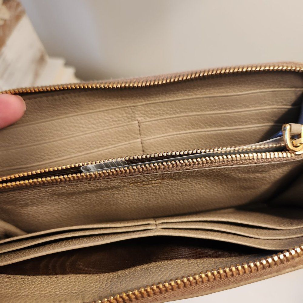 Gray Leather Prada Continental Zip Around Wallet (2303146) - Picture 10 of 11
